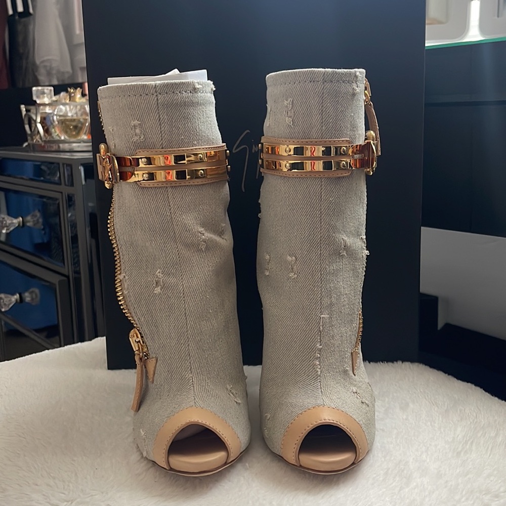 Giuseppe Zanotti acid wash denim peep toe bootie - Picture 4 of 9
